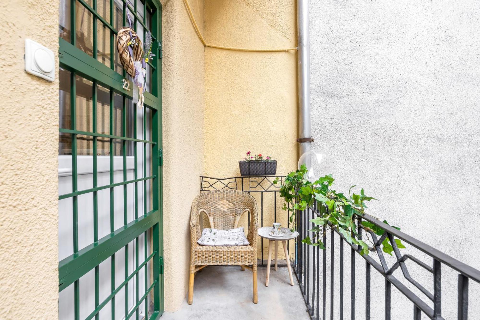 Green Apartment Budapest Exterior photo